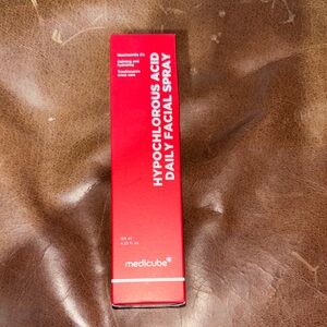 MedicuBe Red Hypochlorous Acid Daily Facial Spray